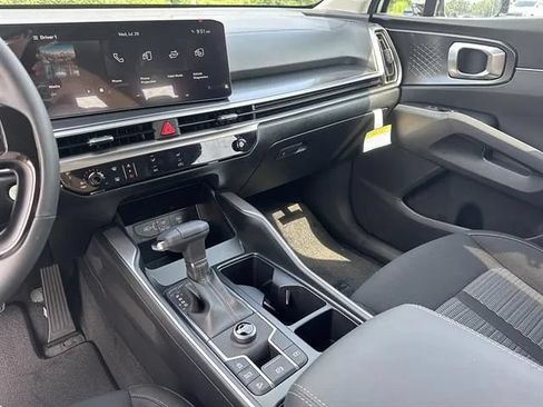New 2026 Kia Sorento LX FWD image 11