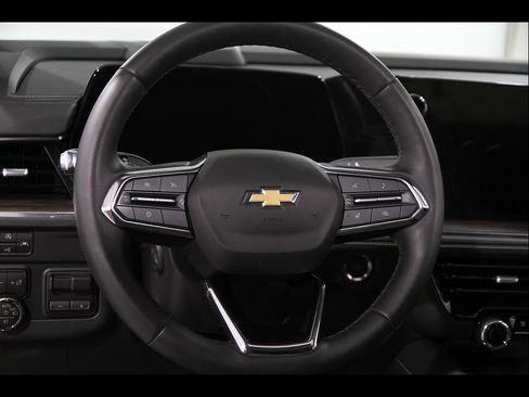 Used 2026 Chevrolet Tahoe Premier w/ Sun And Tow Package AWD/4WD image 8