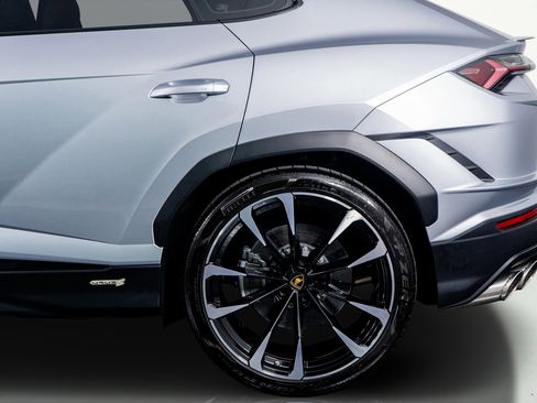 Used 2024 Lamborghini Urus S image 15