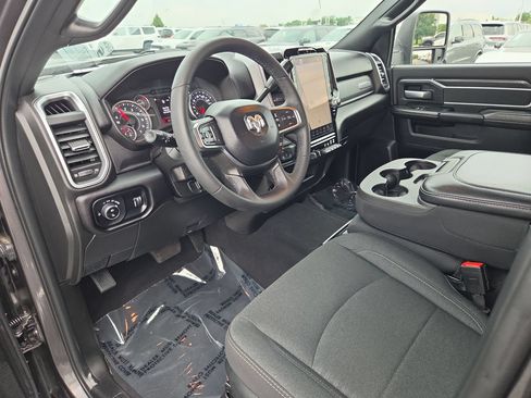 Used 2025 RAM 2500 Big Horn AWD/4WD image 17