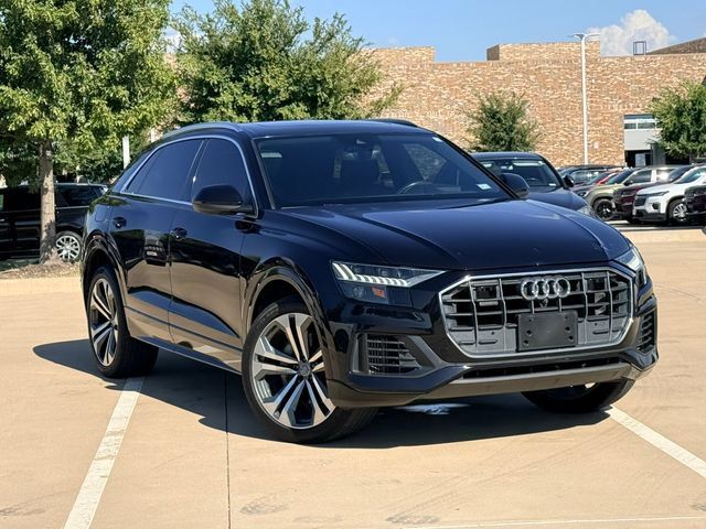 Used 2019 Audi Q8 Prestige w/ Towing Package AWD/4WD image 2