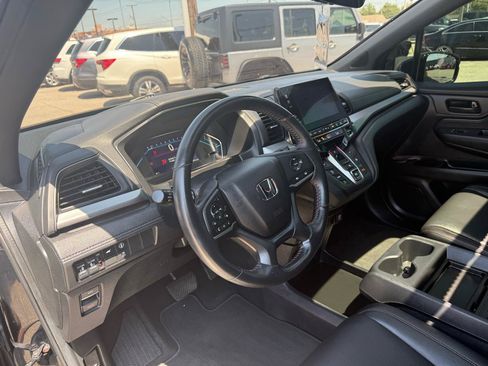 Used 2024 Honda Odyssey Sport image 11