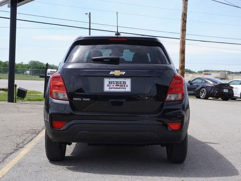 Used 2020 Chevrolet Trax LS w/ Tint and Cruise Package AWD/4WD image 6
