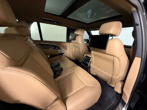 Used 2023 Land Rover Range Rover Long Wheelbase SE AWD/4WD image 43