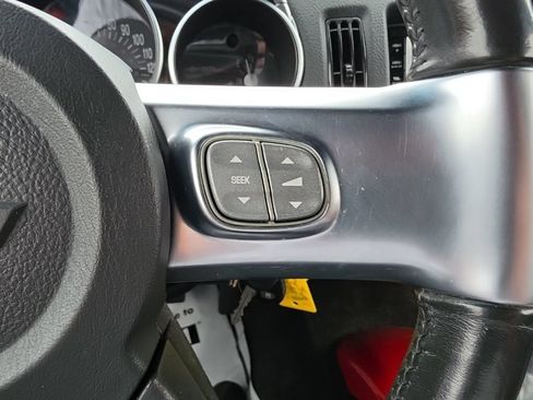 Used 2004 Chevrolet SSR w/ Preferred Equipment Group RWD image 11