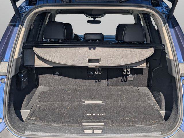 Used 2022 Nissan Rogue Platinum w/ Head-Up Display Package FWD image 9