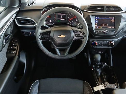 Used 2022 Chevrolet TrailBlazer LT image 12