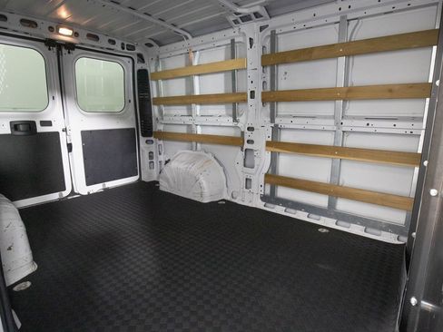 Used 2023 RAM ProMaster 2500 image 15