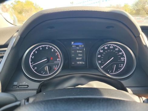 Used 2024 Toyota Camry SE image 29