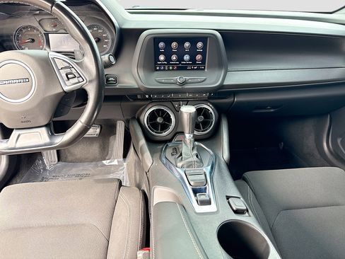 Used 2022 Chevrolet Camaro LT image 17