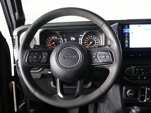 Used 2024 Jeep Wrangler Unlimited Sport AWD/4WD image 35