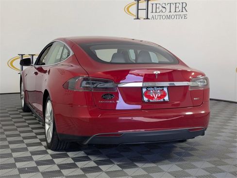 Used 2015 Tesla Model S 85D image 5