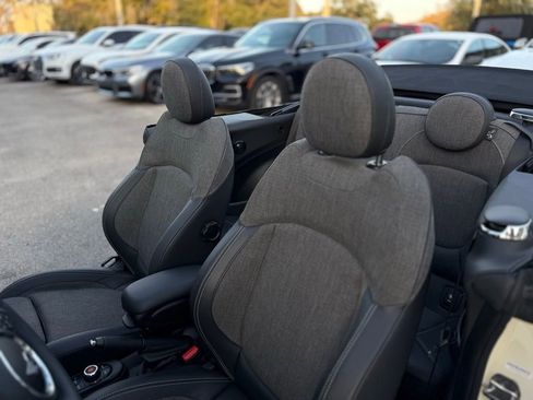 Used 2016 MINI Cooper S image 23