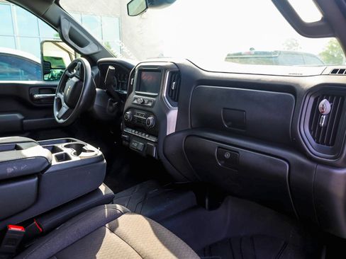 Used 2024 Chevrolet Silverado 2500 Custom w/ Custom Convenience Package AWD/4WD image 3