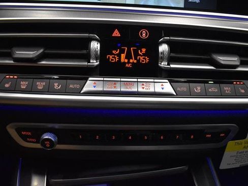Used 2022 BMW X5 xDrive40i w/ M Sport Package AWD/4WD image 27