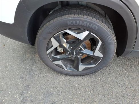 Certified 2025 Kia Seltos S image 6