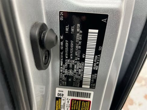 Used 2024 Toyota Sienna XLE image 28