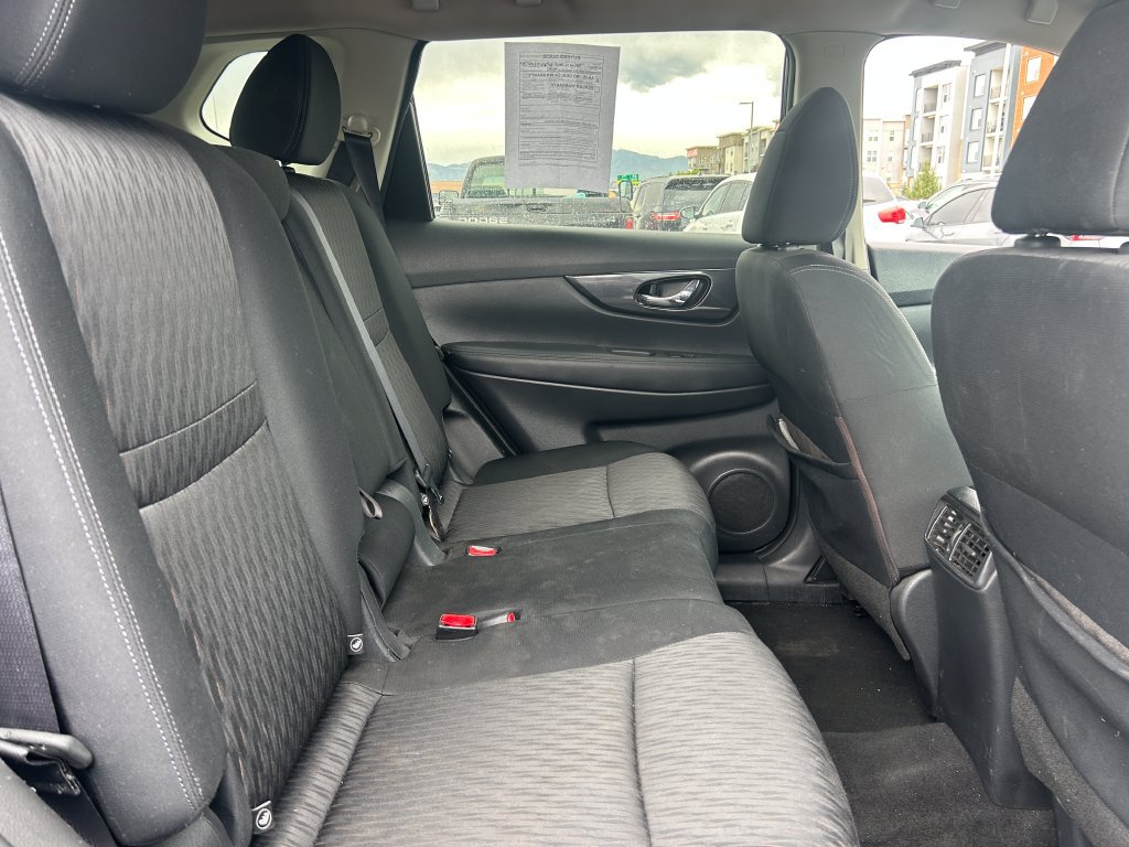 Used 2017 Nissan Rogue SV FWD image 32