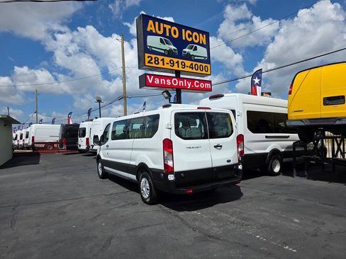 Used 2019 Ford Transit 350 XLT RWD image 2