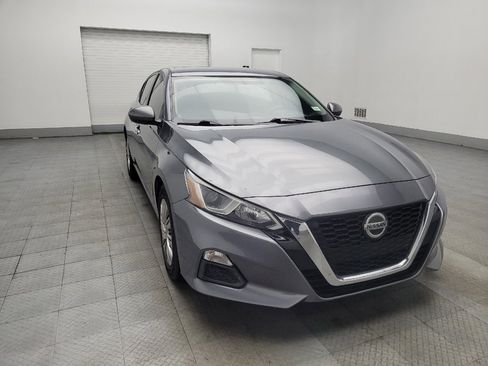 Used 2020 Nissan Altima 2.5 S FWD image 13