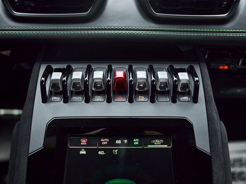 Used 2024 Lamborghini Huracan Sterrato AWD/4WD image 64