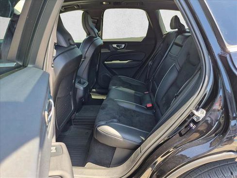 Used 2019 Volvo XC60 T5 R-Design w/ Protection Package Premier AWD/4WD image 19