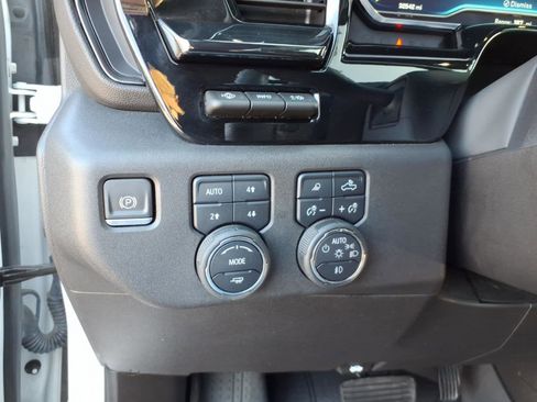 Used 2024 Chevrolet Silverado 1500 ZR2 w/ Technology Package AWD/4WD image 18