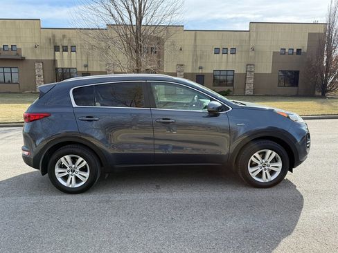 Used 2019 Kia Sportage LX w/ LX Popular Package image 5