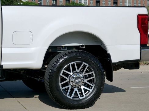 Used 2019 Ford F250 Lariat w/ Lariat Value Package AWD/4WD image 12