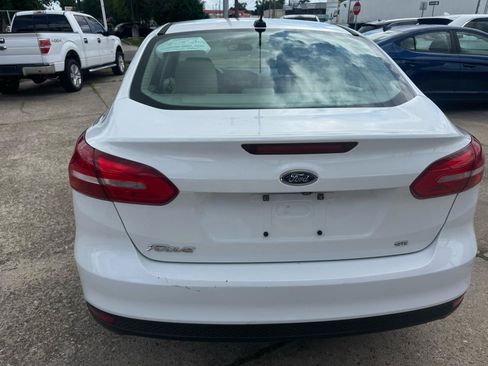 Used 2015 Ford Focus SE FWD image 5