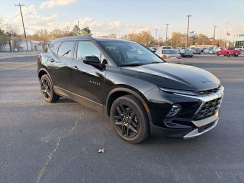 Used 2023 Chevrolet Blazer LT w/ Convenience Package image 5