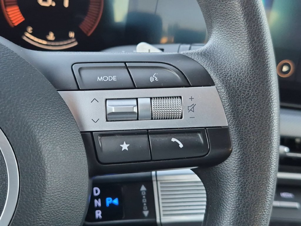 Used 2025 Hyundai Sonata SEL FWD image 21