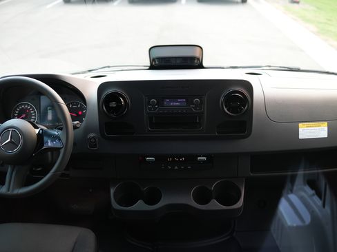 New 2025 Mercedes-Benz Sprinter 2500 image 16