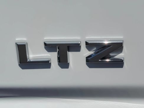 Used 2024 Chevrolet Silverado 2500 LTZ AWD/4WD image 38