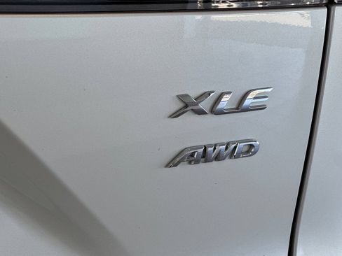 Certified 2026 Toyota Corolla Cross XLE w/ Convenience Package AWD/4WD image 27