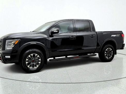 Used 2024 Nissan Titan PRO-4X w/ Pro-4x Convenience Package AWD/4WD image 8