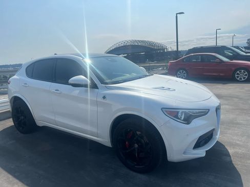 Used 2018 Alfa Romeo Stelvio Quadrifoglio w/ Convenience Package AWD/4WD image 5