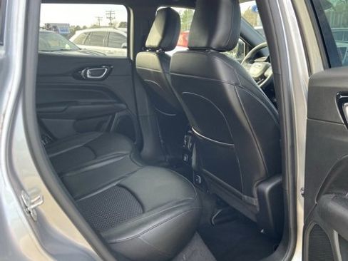 Used 2022 Jeep Compass Altitude image 12