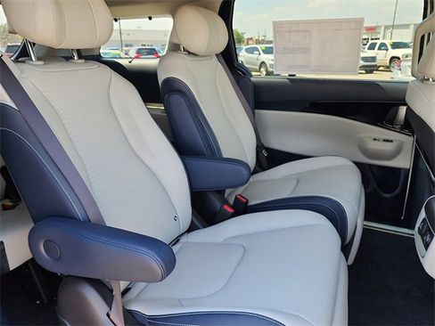 New 2026 Kia Carnival SX Prestige image 18