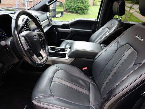 Used 2020 Ford F250 Platinum AWD/4WD image 9