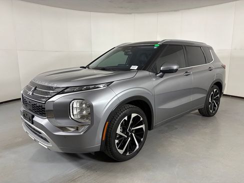 Used 2022 Mitsubishi Outlander SEL FWD image 4