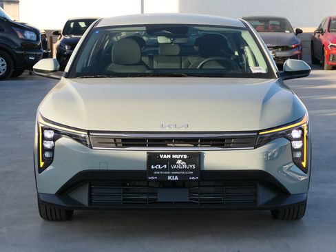 New 2025 Kia K4 LXS image 7