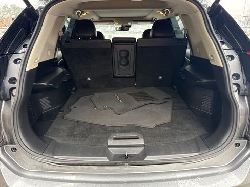 Used 2017 Nissan Rogue SL w/ SL Premium Package image 27
