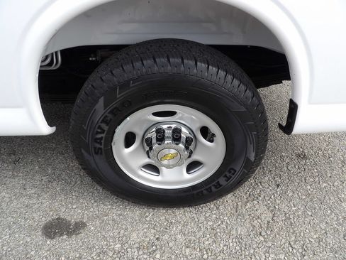 Used 2025 Chevrolet Express 3500 LT w/ LT Preferred Equipment Group RWD image 56