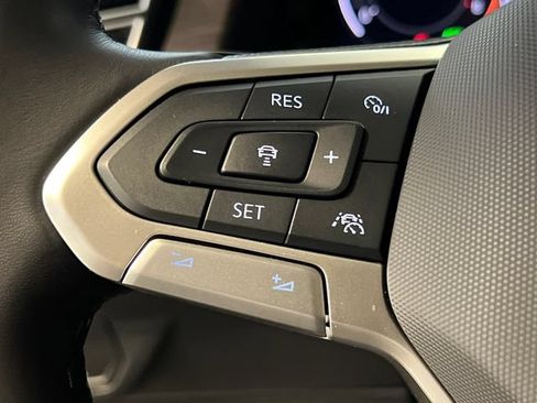 Certified 2024 Volkswagen Atlas SEL Premium R-Line AWD/4WD image 21
