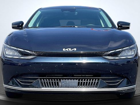 Used 2023 Kia EV6 Wind RWD image 3