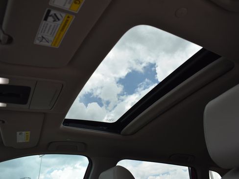 Used 2024 Honda CR-V EX-L image 11