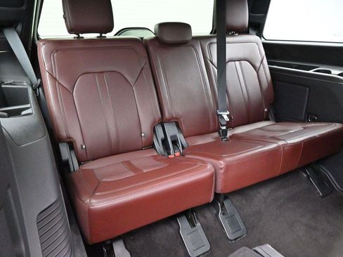 Used 2022 Ford Expedition Limited AWD/4WD image 39