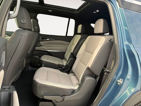 New 2026 Chevrolet Traverse LT w/ Sun and Wheel Package FWD image 13