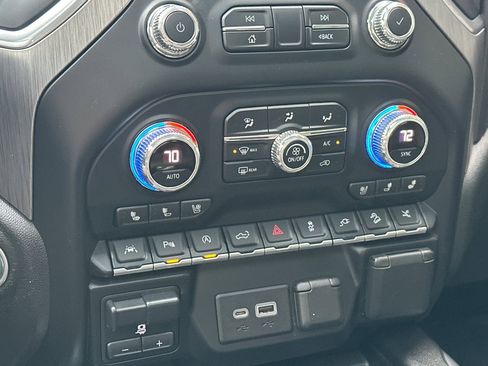 Certified 2020 GMC Sierra 1500 Denali w/ Denali Ultimate Package image 27